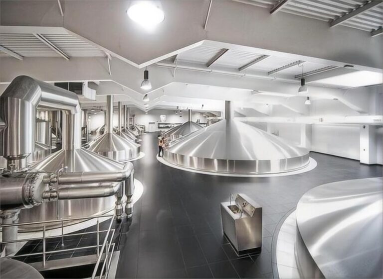 Industrial brewery equipment